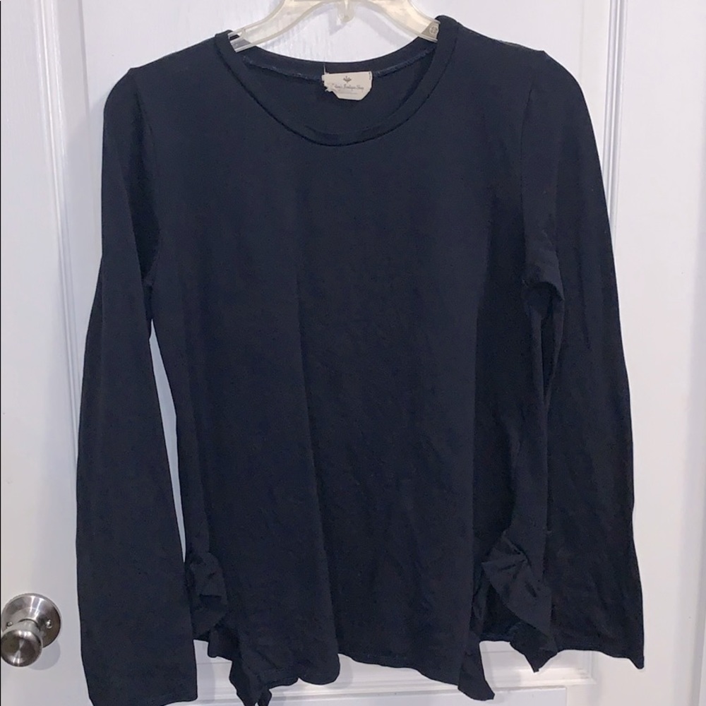 Women’s Long Sleeve Ruffled Waist Shirt
